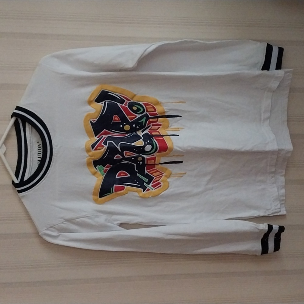 Evolution long sleeve-shirt with DRIP on the front size L (14-16)